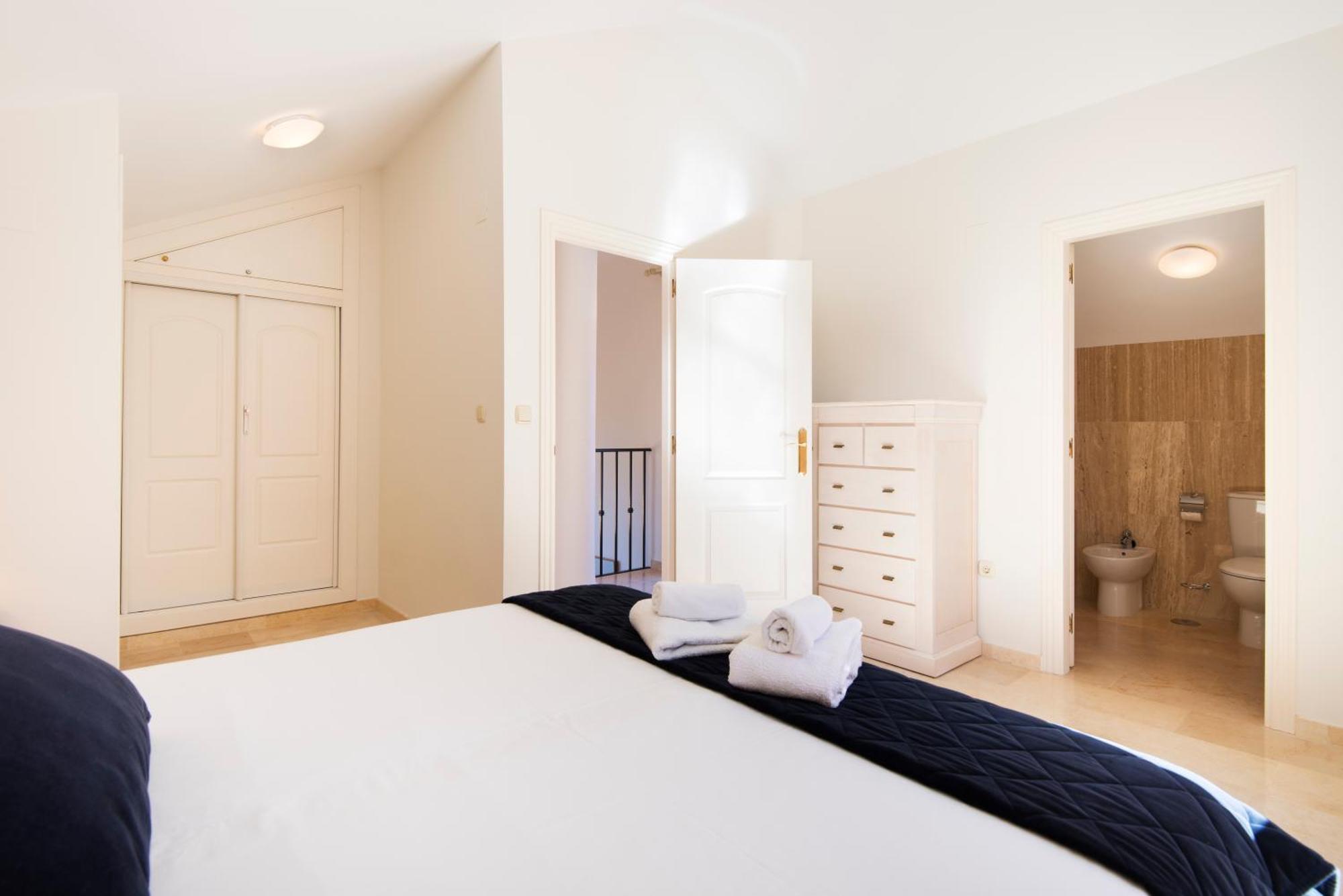 Rentandhomes Penthouse Elviria Golf Marbella Exterior foto