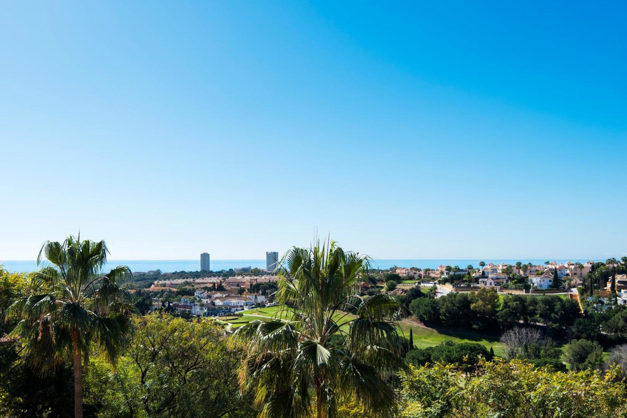Rentandhomes Penthouse Elviria Golf Marbella Exterior foto
